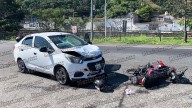 Mujer motociclista lucha por su vida al ser arrollada en el libramiento de Tepic