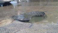 Sufren entre aguas negras