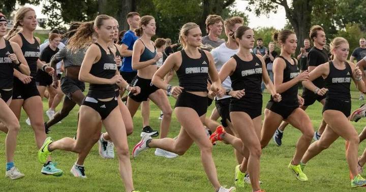 Hornets Cross Country Finish Up Regular Season with Top Ten Finishes