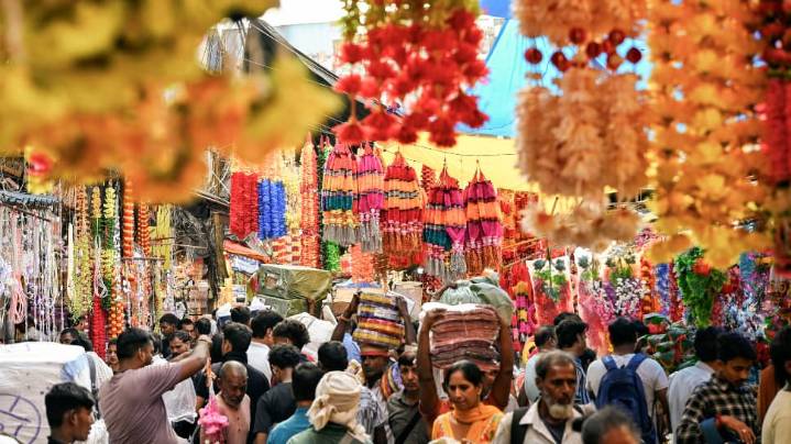 Diwali 2025: Delhi Police Enhances Traffic Measures And Security Across Public Places Ahead Of Festival
