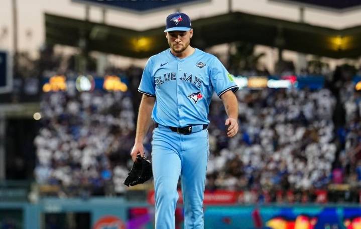 El novato Trey Yesavage hace historia y pone a Toronto a uno del sueño cumplido