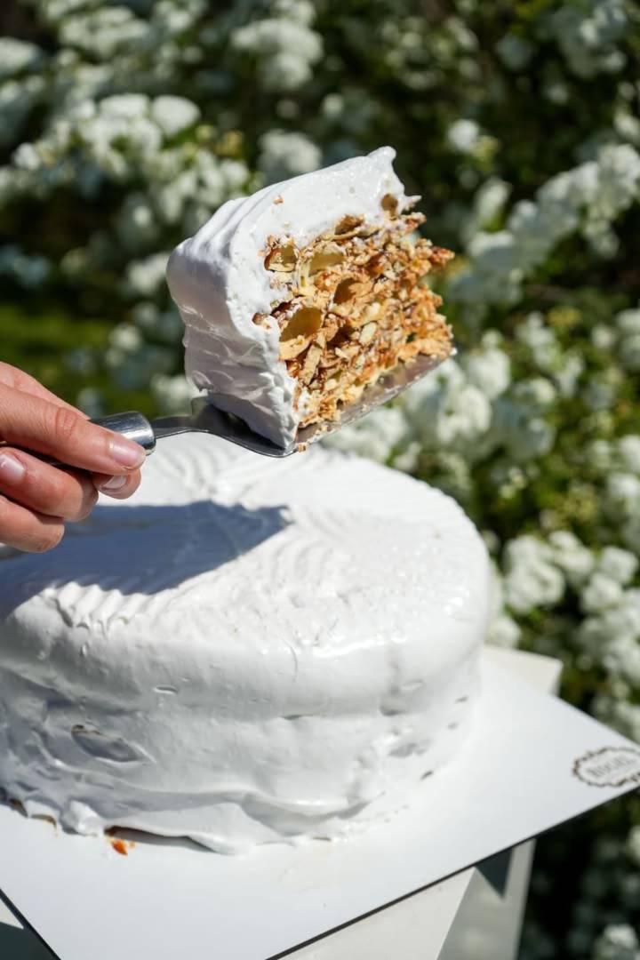 “Mamá necesitaba trabajar para ayudar a papá” Modificaron la receta de un tío con dulce de leche y la torta fue un éxito