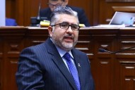 Congreso debatirá este jueves la censura del ministro de Cultura Fabricio Valencia