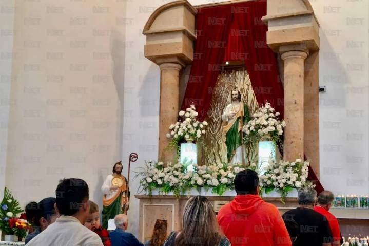 Llegan fieles de San Judas Tadeo hasta la parroquia, en su día