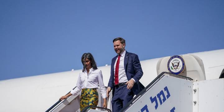 JD Vance llegó a Israel para supervisar la aplicación del alto al fuego entre Israel y el grupo terrorista Hamas