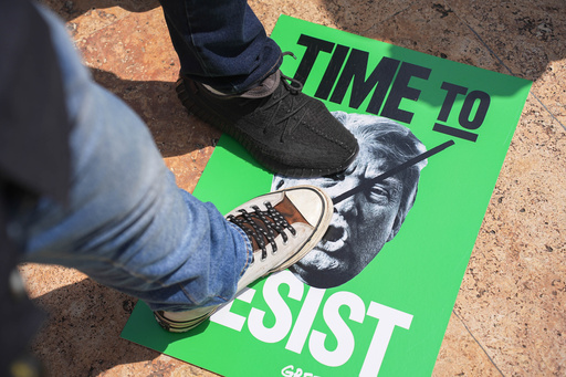 Trump's tour of Asia in photos