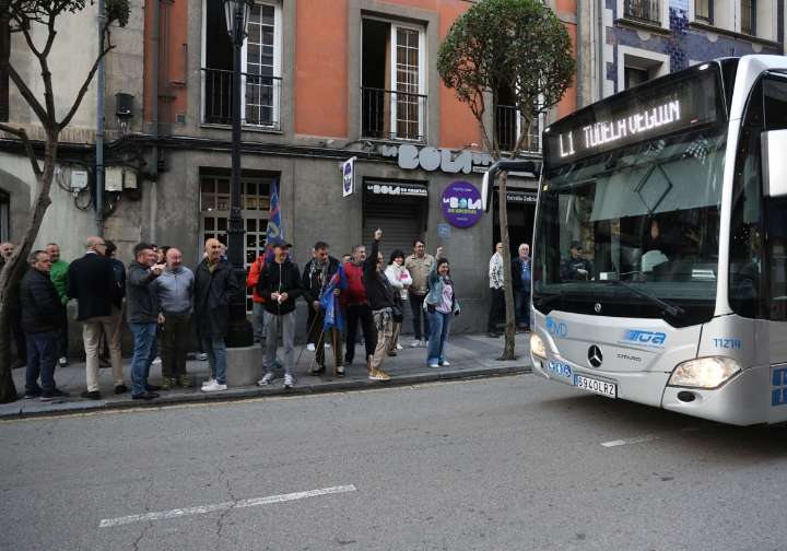Trabajadores y TUA alcanzan un preacuerdo de última hora para evitar tres días huelga en Oviedo