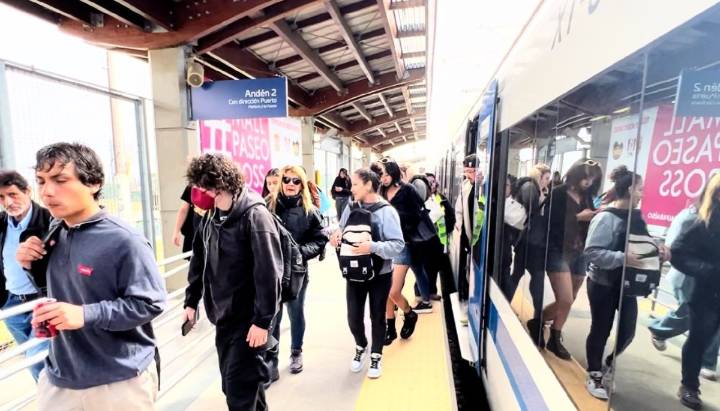 Pasajeros del Tren Limache-Puerto participaron del simulacro regional de sismo y tsunami