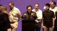 Milei cierra campaña en Rosario junto a todos los candidatos del país