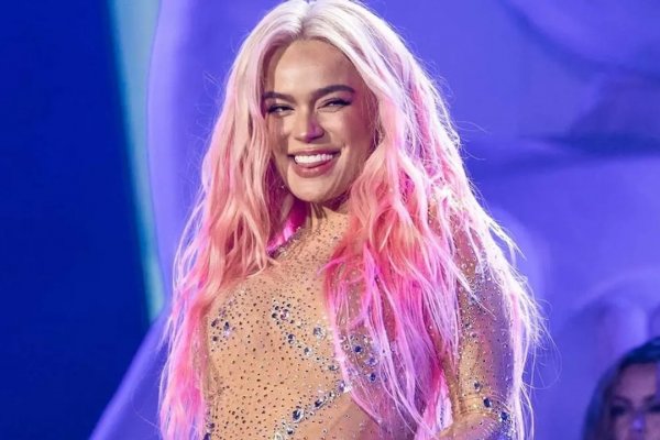 ¿Look copiado? Así fue la impactante transformación de Karol G