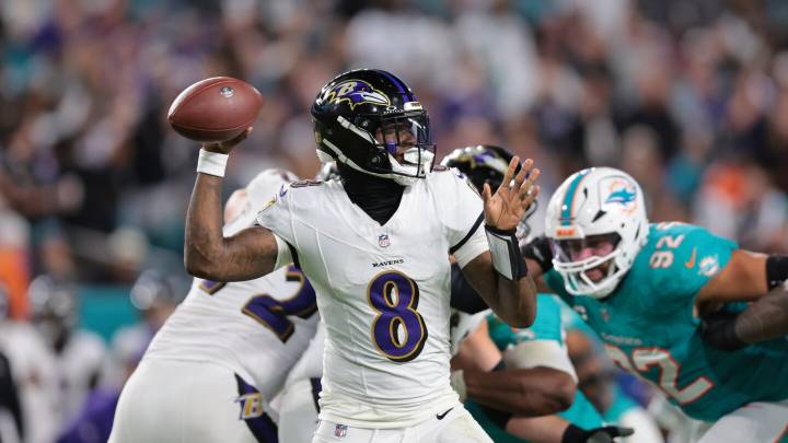 Lamar Jackson throws a fourth touchdown