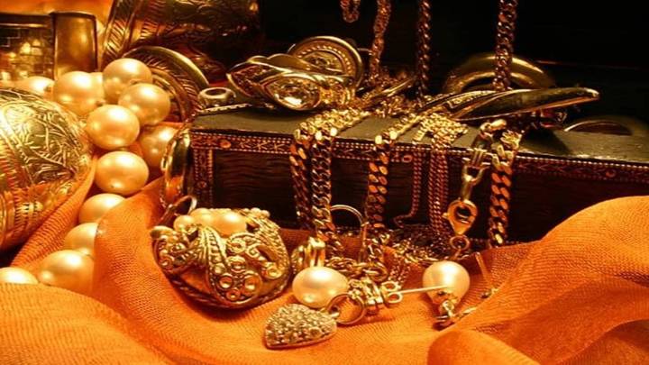Dhanteras Boosts Jewellery Sales To Rs 85,000 Cr, Set To Cross 1 Lakh Cr Republic Business