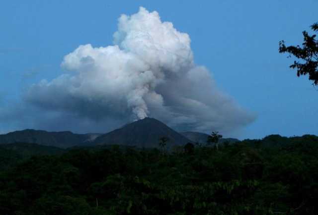 Volcán de la Amazonia Ecuatoriana