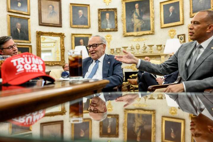 Schumer, Jeffries Turn Down ‘Trump 2028’ Hats From President During Meeting