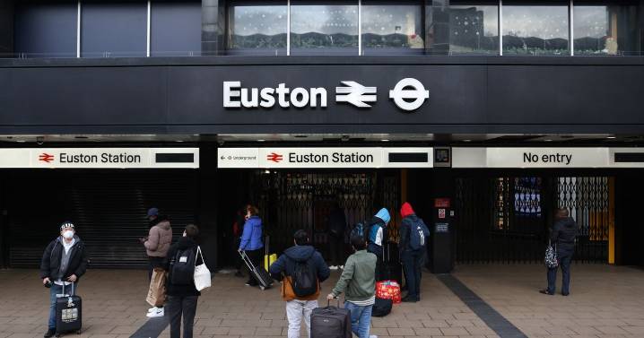 London Euston station evacuated after 'security alert' with all trains 'cancelled'