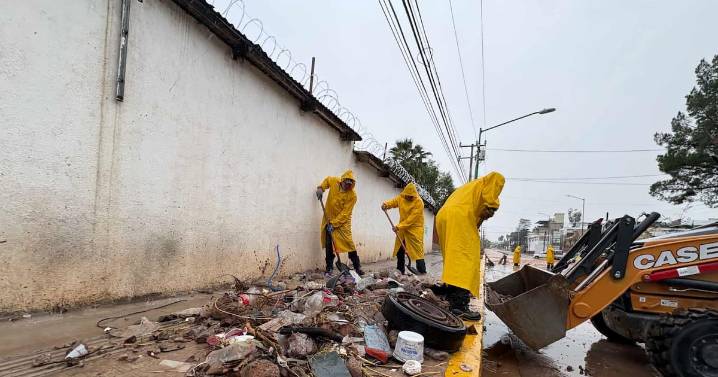Lluvias dejan numerosos incidentes en Nogales