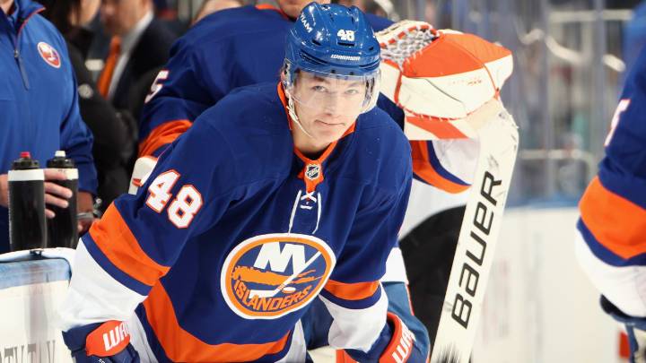 Schaefer, No. 1 pick in 2025 NHL Draft, makes Islanders roster