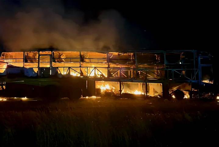 Over 20 killed as Bengaluru-bound bus catches fire after collision near Kurnool