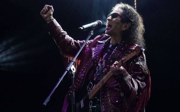 Se desprende pantalla gigante en concierto de El Tri en el Auditorio Nacional