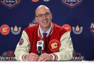 Coach Ryan Huska, Flames agree to 2-year contract extension