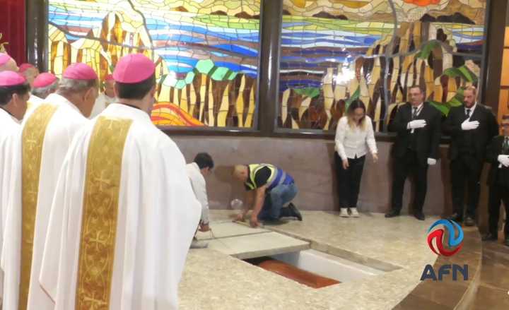 Sepultan en capilla de la Catedral Metropolitana al arzobispo Moreno Barrón