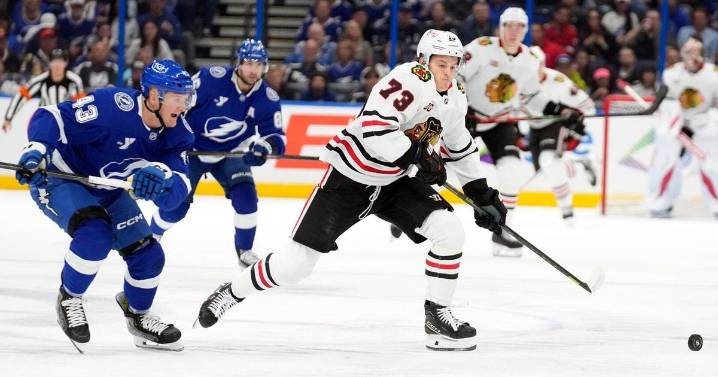 Blackhawks send Lukas Reichel to Canucks for 2027 4th