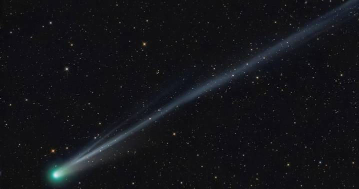 2 green comets shine bright. How to spot them in the night sky