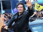 Elecciones legislativas. Milei aterrizó en Córdoba para cerrar la campaña de La Libertad Avanza junto a sus candidatos
