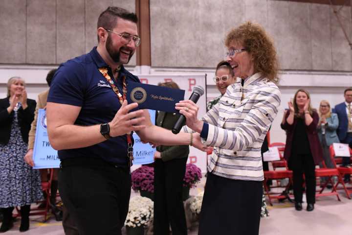 Portsmouth Middle School counselor wins Milken Educator Award