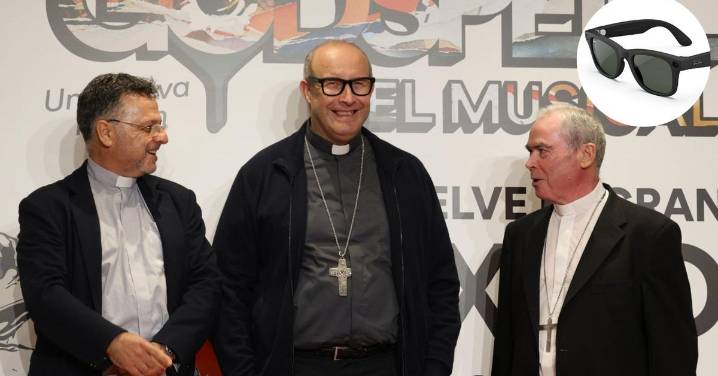 El obispo de Málaga a la última moda: luce gafas Ray-Ban Meta con cámara, las favoritas de los 'streamer'