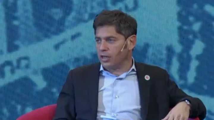 Axel Kicillof pidió "reconstruir la fuerza política" del peronismo y advirtió por la "intervención" de Trump