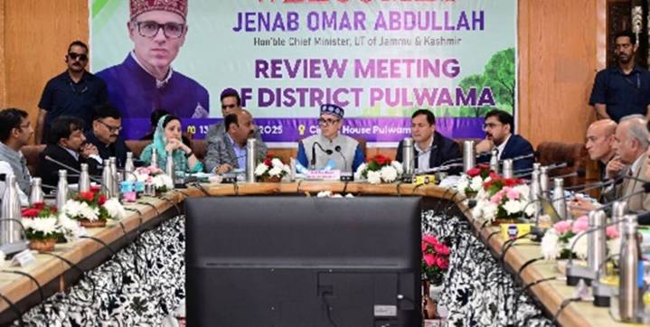 ‘Speed Up Projects, Maximize Funds’: CM To Officials At Top Review Meet In Pulwama