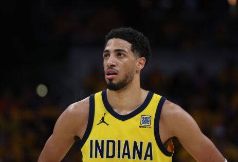 Concussion Doctor Pinpoints Major Concern After Tyrese Haliburton’s Teammate Suffers Scary Injury A leading concussion expert raises a major red flag after a scary incident involving a Pacers guard! D
