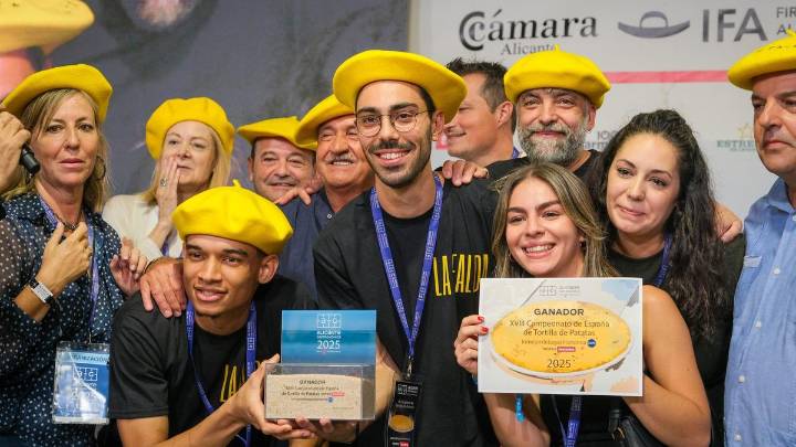 Una tortilla de patatas sin cebolla se alza como la mejor de España en Alicante Gastronómica