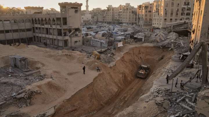 Israel vuelve a aplicar el alto el fuego en Gaza tras una noche de ataques en respuesta a las supuestas violaciones de Hamás al pacto