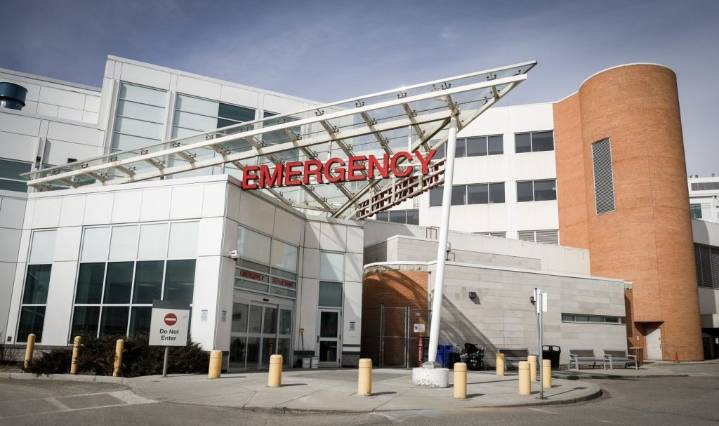 Pilot program offers free taxi service for non-urgent patients in Calgary, Edmonton