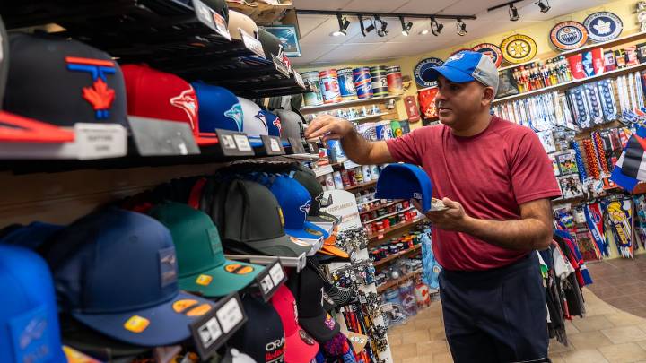 Blue Jays mania reaches new level at Ottawa sports stores