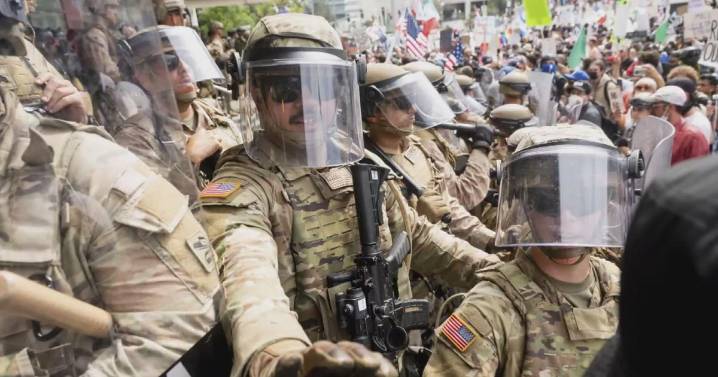 Former Illinois National Guard commander says he's "never seen" troops called up from out of state before