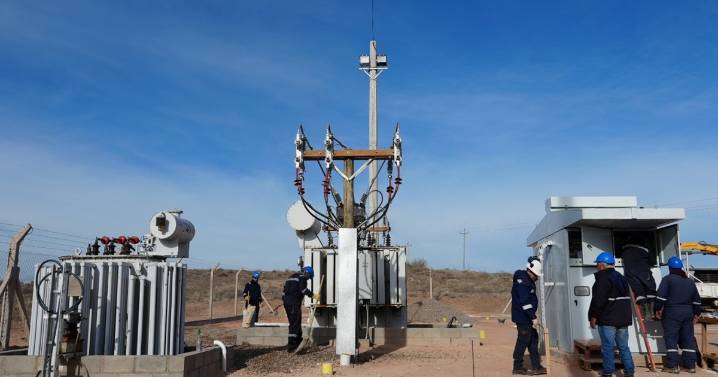 Mejoran el servicio eléctrico para Balsa Las Perlas con una nueva estación transformadora