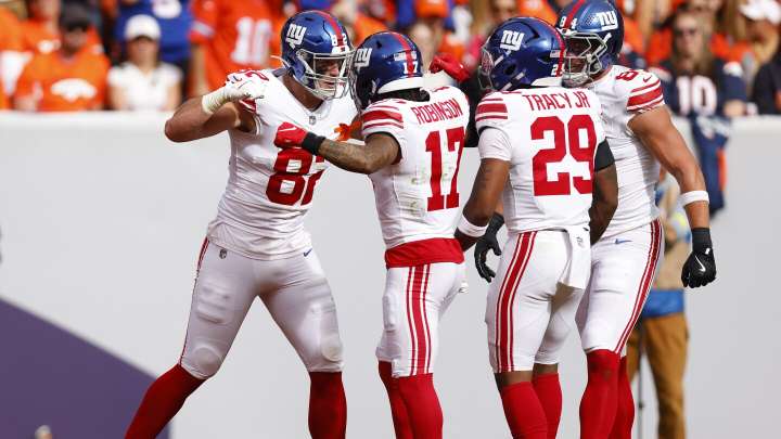 Giants extend lead to 19-0 in third quarter