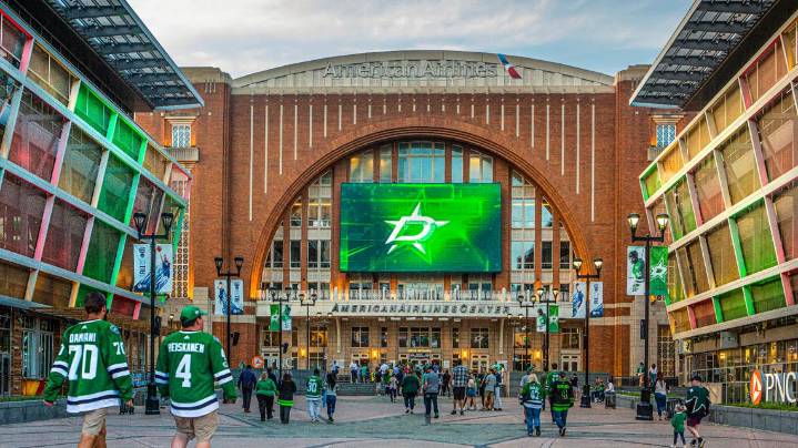 Dallas Stars considering options for home arena, including out of Dallas: report