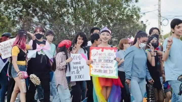 Korimí rechaza reforma que limita el uso del lenguaje inclusivo en escuelas de Chihuahua