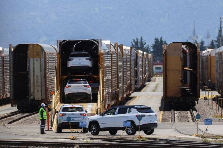 Mexico auto industry warns of complex outlook ahead of USMCA review