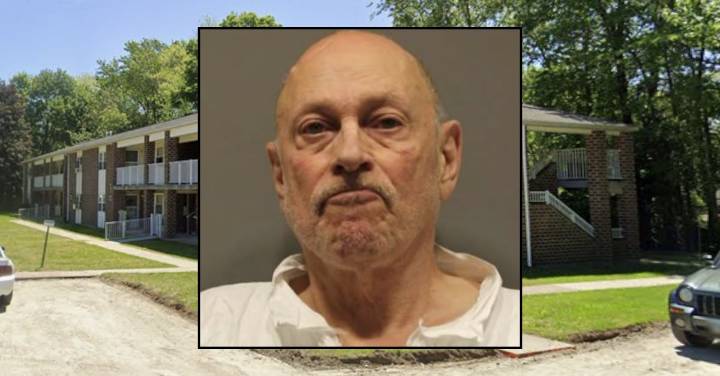 Man found 'atop' girlfriend he stabbed to death before he called 911: Police