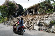 Two powerful quakes strike off southern Philippines, killing at least 7 people