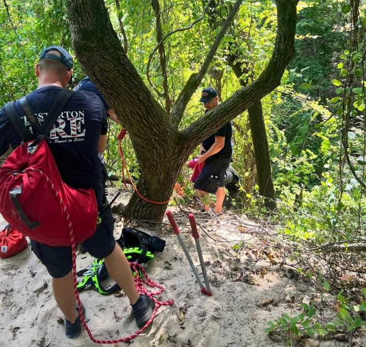 Couple takes a tumble during Three Dune Challenge at state park