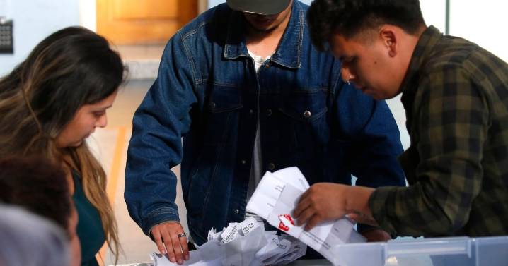 Revisa cuándo se publica la nómina definitiva de vocales de mesa para las elecciones del 16 de noviembre