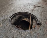 Tanquilla sin tapa pone en riesgo a conductores