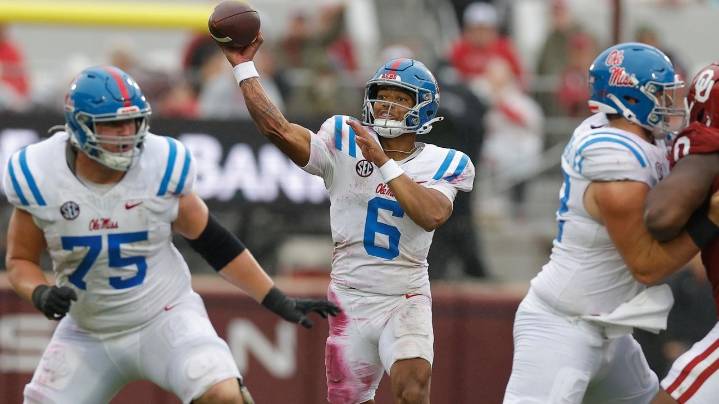 Chambliss leads No. 8 Mississippi to 34-26 victory over No. 13 Oklahoma
