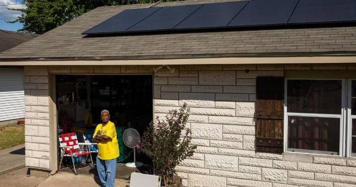 Lacking community resilience centers, Houston neighbors opt for solar